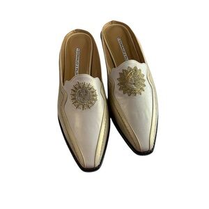Donald J. Pliner women’s Cream Flats with Gold Embroidery